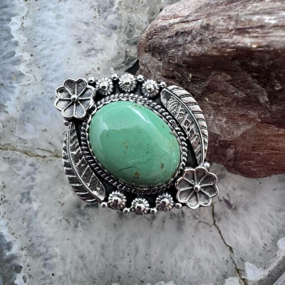 Sterling Southwestern Style Oval Green Turquoise Adjustable Decorated Ring - Picture 1 of 10